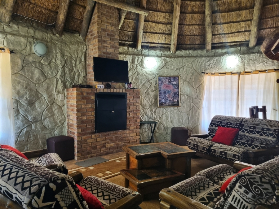 5 Bedroom Property for Sale in Swartruggens North West